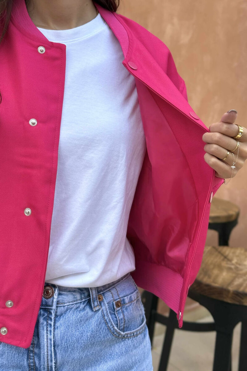 XHAKETË E THJESHTË NJË NGJYRËSHE ME KOPSA PËR FEMRA NË NGJYRËN CIKLAMI - 5