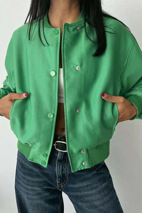 XHAKETË E THJESHTË NJË NGJYRËSHE ME KOPSA PËR FEMRA NË NGJYRË JESHILE - 2