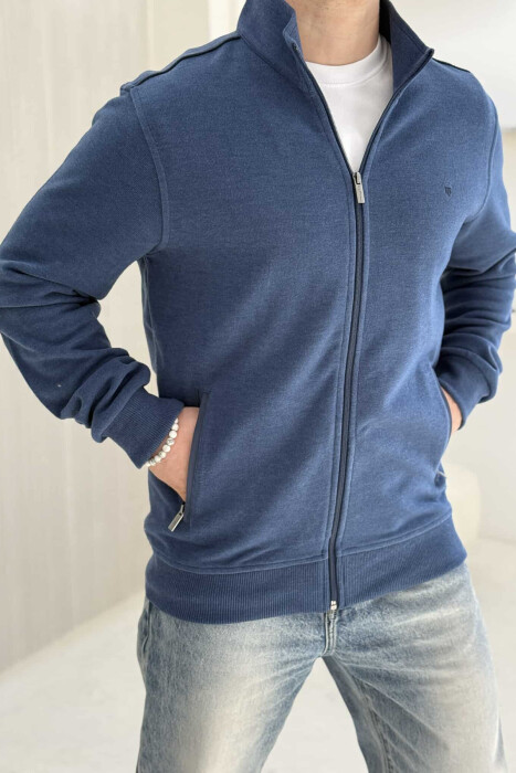 XHAKETË E THJESHTË NJËNGJYRËSHE ME JAKË ME ZINXHIR PËR MESHKUJ NË NGJYRËN BLU - 1