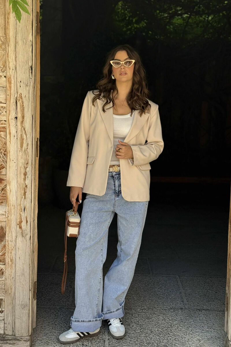 XHAKETË E THJESHTË NJËNGJYRËSHE ME NJË BUTON PËR FEMRA NË NGJYRËN KREM - 2