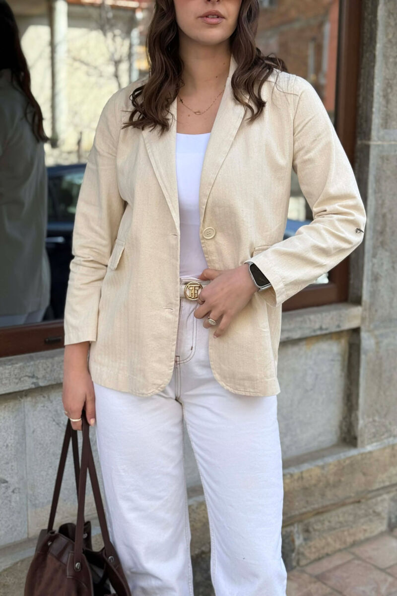 XHAKETE E THJESHTE NJE NGJYRESHE PER FEMRA NE NGJYRE KREM - 5