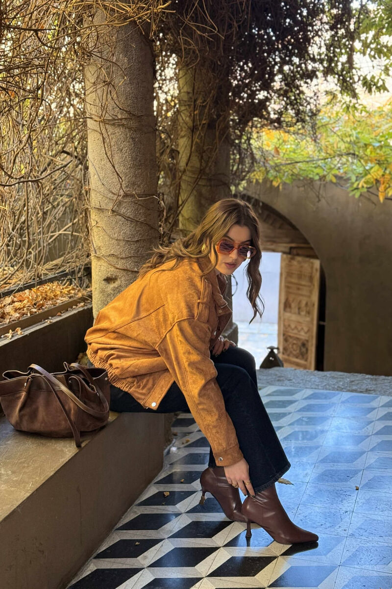 XHAKETË KAMOSH ME ZINXHIR DHE BUTONA PËR FEMRA NË NGJYRË KAFE - 5