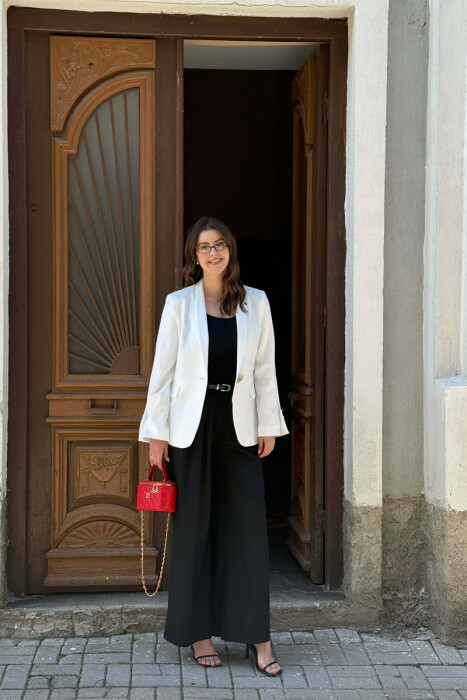 XHAKETE KLASIKE NJE NGJYRESHE ME BUTONA GOLD PER FEMRA NE NGJYRE TE BARDHE - 