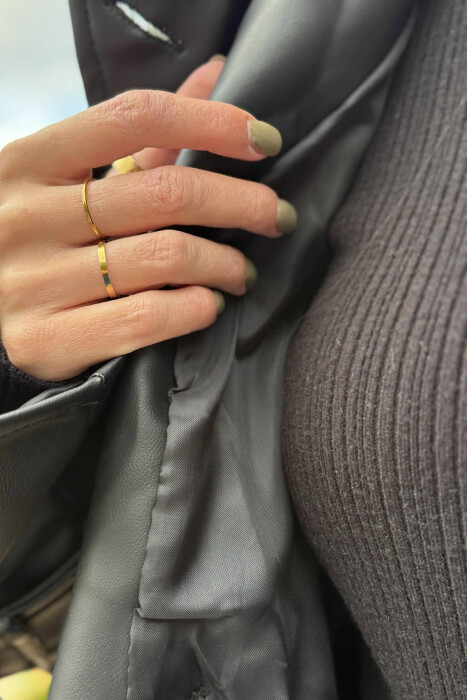 XHAKETË LËKURË CROP PËR FEMRA NË NGJYRËN E ZEZË - 4