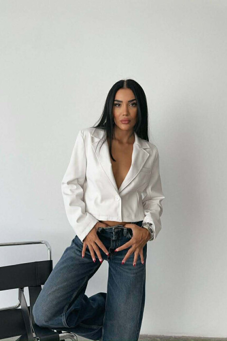 XHAKETE LEKURE E THJESHTE NJE NGJYRESHE PER FEMRA NE NGJYRE TE BARDHE - KLAUDIO FASHION