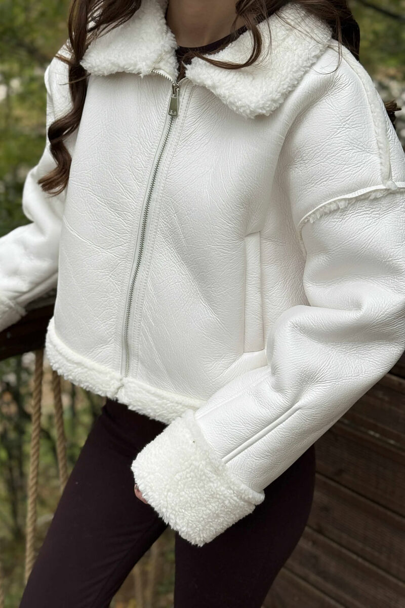 XHAKETË LËKURE ME PUSH PËR FEMRA NË NGJYRËN E BARDHË - 2