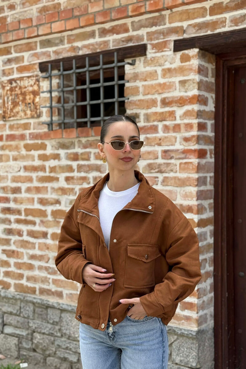 XHAKETE ME BUTONA DHE ZINXHIR PER FEMRA NE NGJYRE KAFE - 1