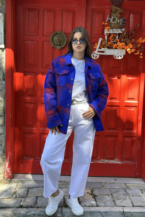 XHAKETË ME DETAJIN E XHEPAVE DHE ME KOPSA PËR FEMRA NË NGJYRËN BLU - 1