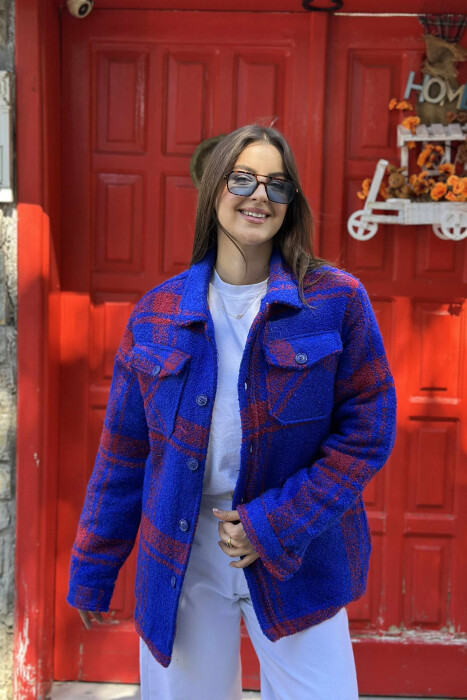 XHAKETË ME DETAJIN E XHEPAVE DHE ME KOPSA PËR FEMRA NË NGJYRËN BLU - 2