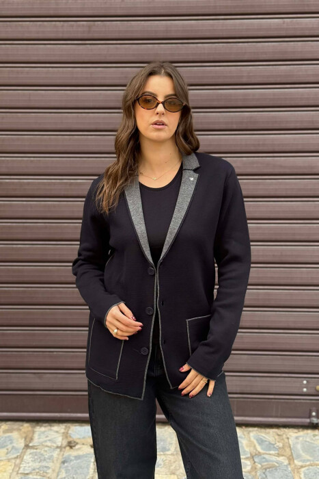 XHAKETË ME KOPSA TË THJESHTA DHE ME DETAJIN E XHEPAVE PËR FEMRA NË NGJYRË BLU TË ERRËT - 2