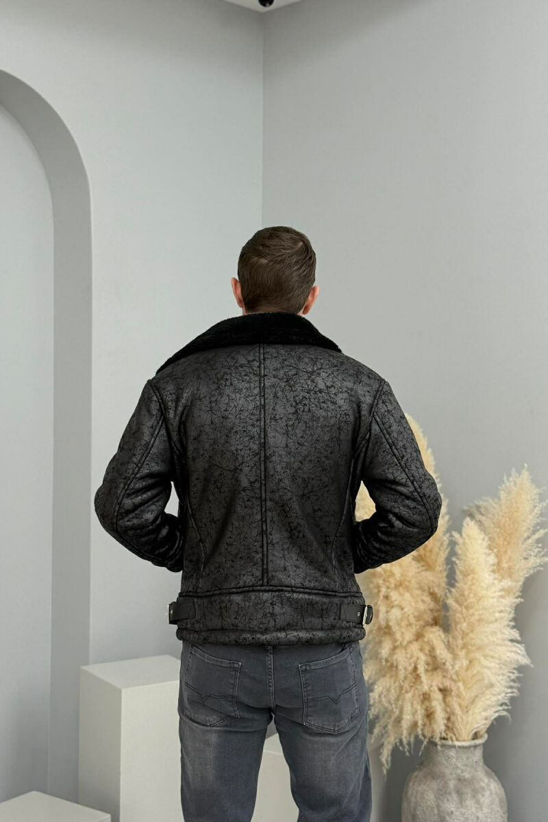 XHAKETE ME PUSH NE PJESEN BRENDA DHE TEK QAFA PER MESHKUJ NE NGJYRE TE ZEZE - 5