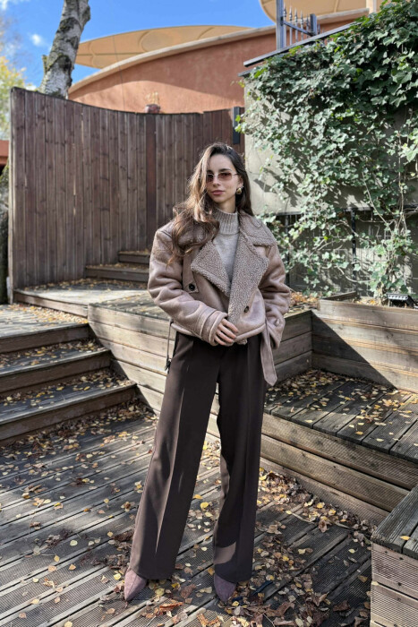 XHAKETË ME PUSH PËR FEMRA NË NGJYRËN KAFE - KLAUDIO FASHION