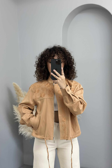 XHAKETË ME ZINXHIR ME DIZAJNIN E LULEVE PËR FEMRA NË NGJYRËN KAFE E ZBARDHUR - 5