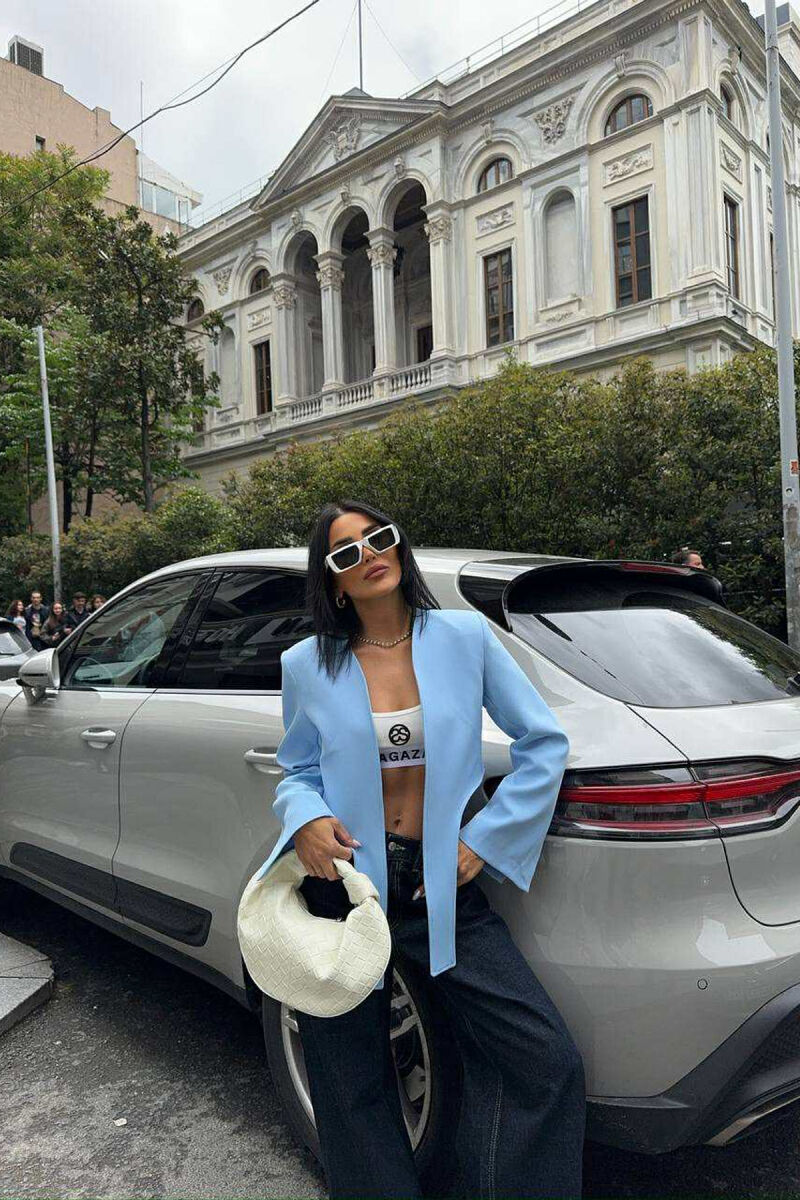 XHAKETË NJË NGJYRËSHE E SHKURTËR PËR FEMRA NË NGJYRËN BLU E HAPUR - 4