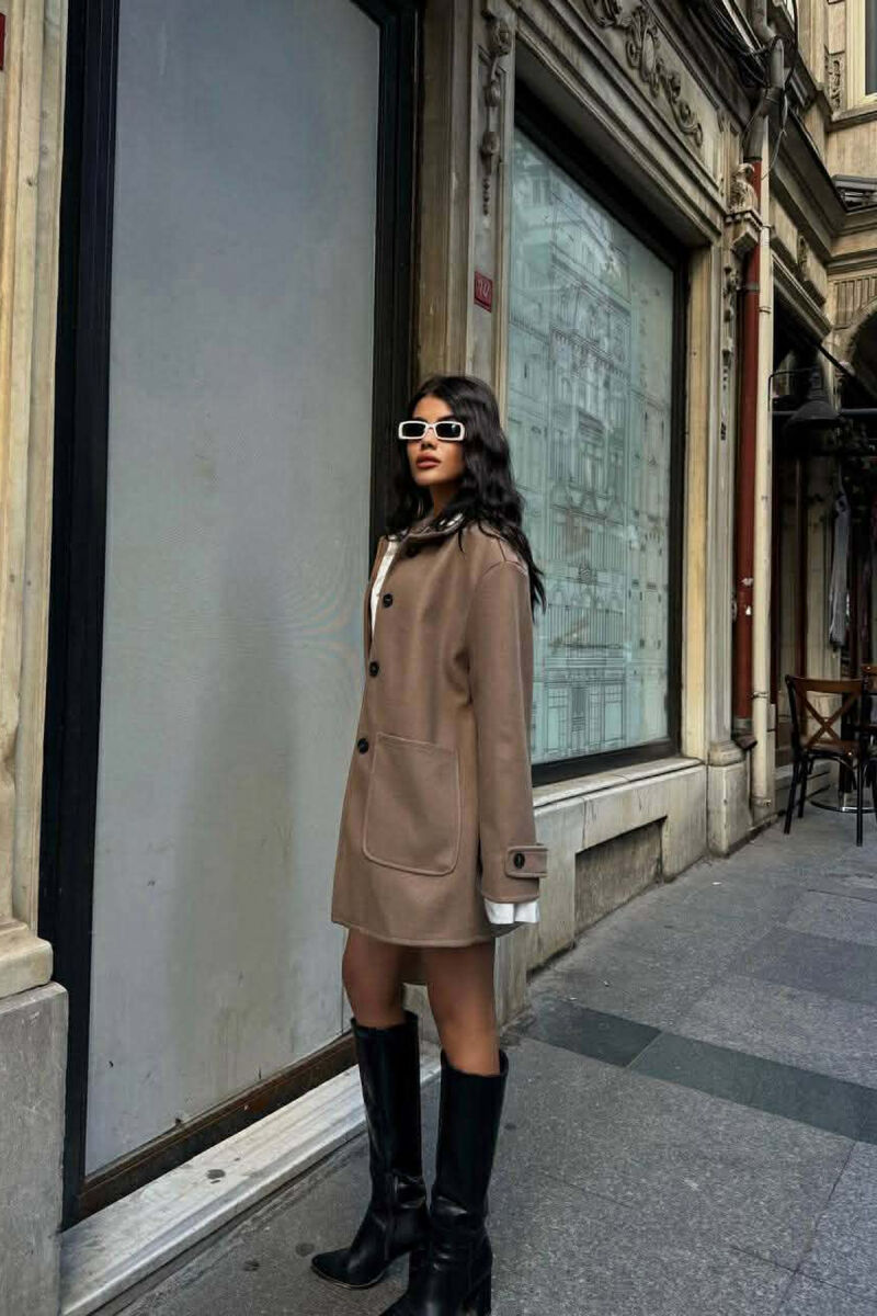 XHAKETE NJE NGJYRESHE ME BUTONA PER FEMRA NE NGJYRE BEZHE TE ERRET - 3