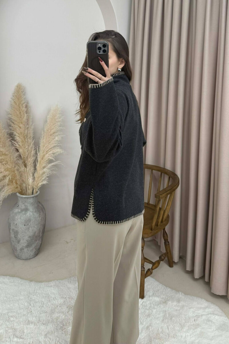 XHAKETE NJE NGJYRESHE ME BUTONA PER FEMRA NE NGJYRE GRI TE ERRET - 3