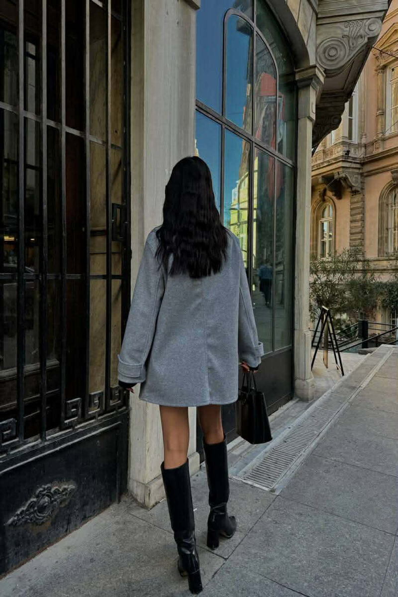 XHAKETE NJE NGJYRESHE ME BUTONA PER FEMRA NE NGJYRE GRI - 2