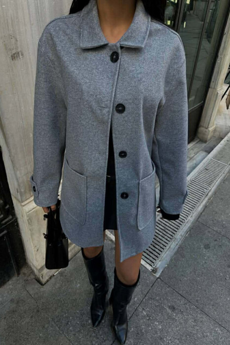 XHAKETE NJE NGJYRESHE ME BUTONA PER FEMRA NE NGJYRE GRI - 4