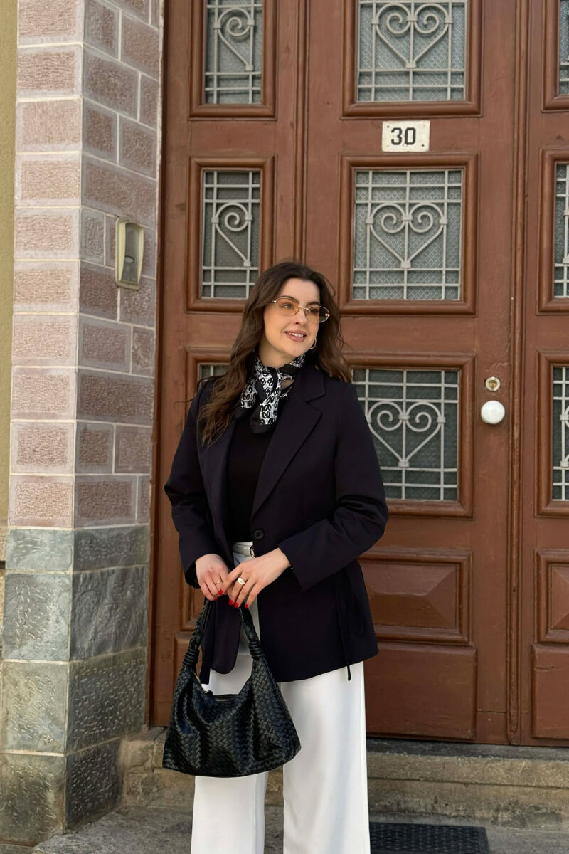 XHAKETE NJE NGJYRESHE ME BUTONA PER FEMRA NE NGJYRE TE ZEZE - 2