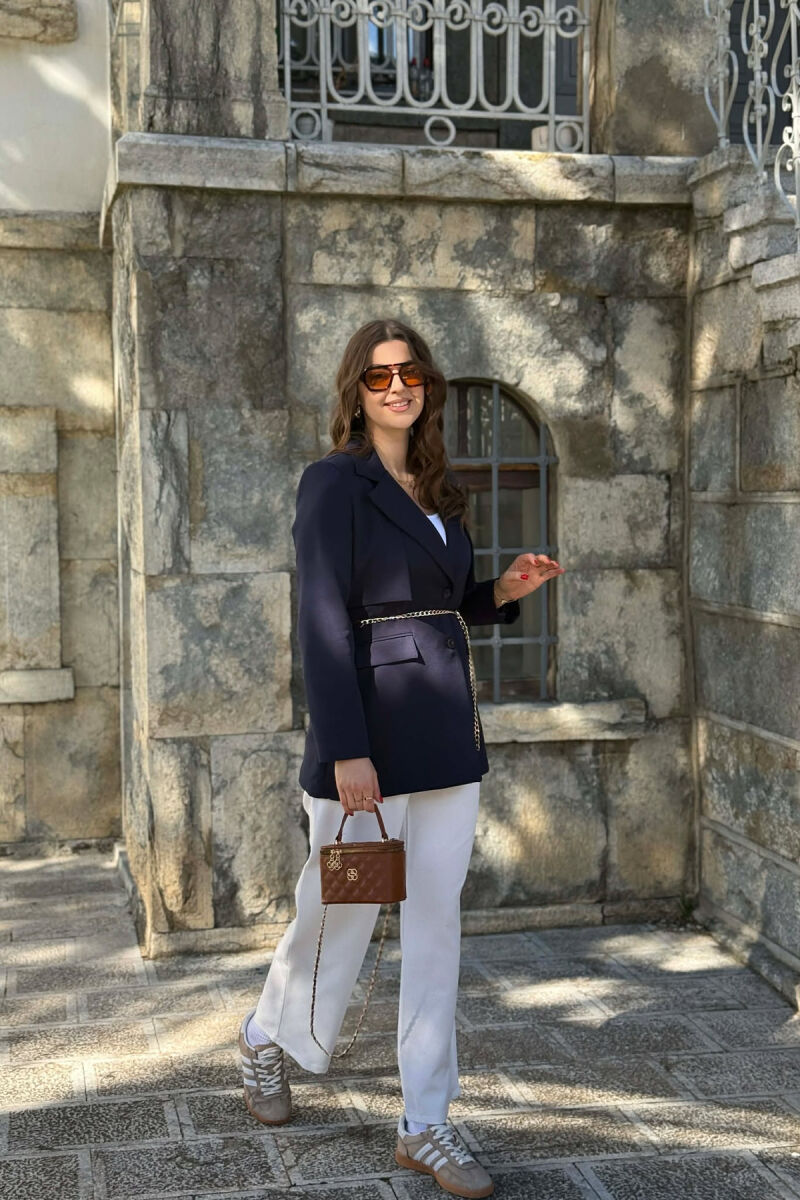 XHAKETE NJE NGJYRESHE ME DETAJ ZINXHIRI PER FEMRA NE NGJYRE BLU - 4