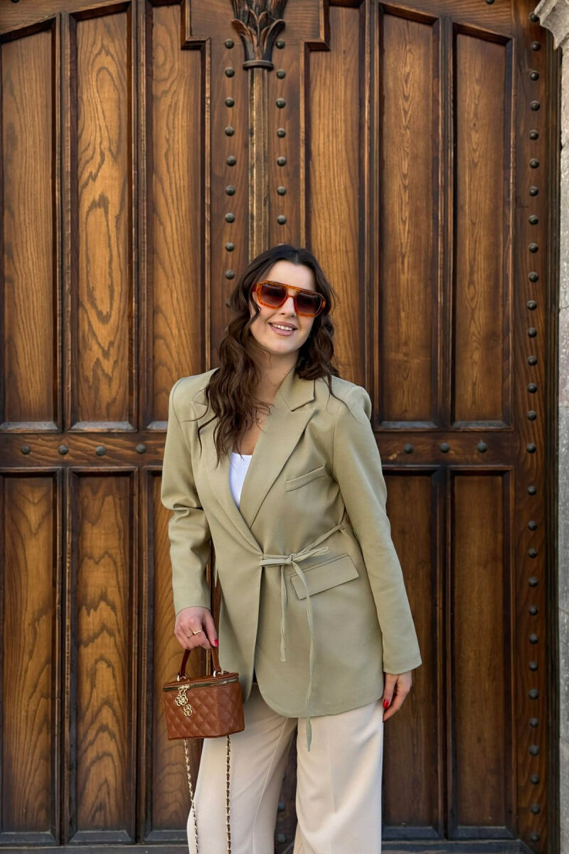 XHAKETE NJE NGJYRESHE ME DETAJIN E LIDHSEVE PER FEMRA NE NGJYRE MENTE - 3