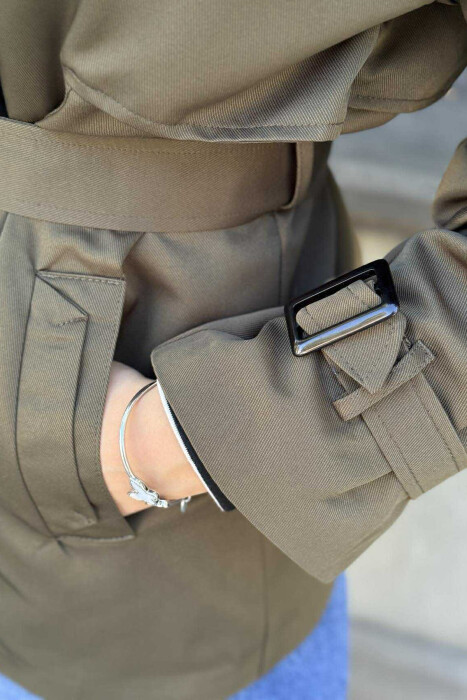 XHAKETË NJË NGJYRËSHE ME DETAJIN E RRIPIT PËR FEMRA NË NGJYRËN JESHILE - 7