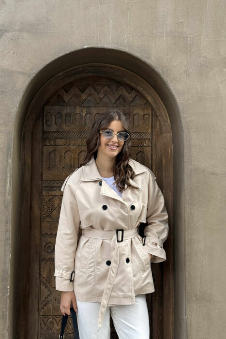 XHAKETË NJË NGJYRËSHE ME DETAJIN E RRIPIT PËR FEMRA NË NGJYRËN KREM - 3