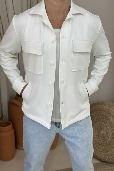 XHAKETË NJË NGJYRËSHE ME DETAJIN E XHEPIT PËR MESHKUJ NË NGJYRËN E BARDHË - 1