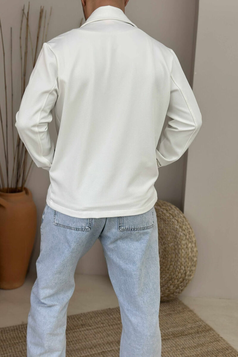 XHAKETË NJË NGJYRËSHE ME DETAJIN E XHEPIT PËR MESHKUJ NË NGJYRËN E BARDHË - 2