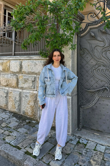 XHAKETE NJE NGJYRESHE ME KAPUÇ PER FEMRA NE NGJYRE BLU TE ZBARDHUR - 2