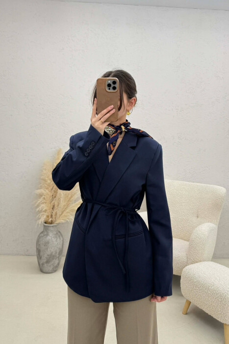 XHAKETË NJË NGJYRËSHE ME DETAJIN E LIDHSES PËR FEMRA NË NGJYRE BLU - 2