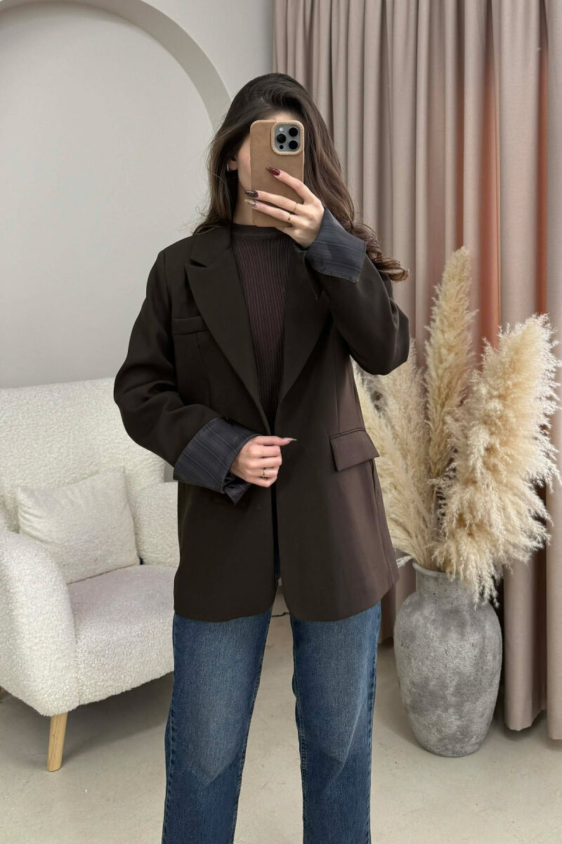 XHAKETE NJE NGJYRESHE ME MENGE TE MBESHTJELLA PER FEMRA NE NGJYRE KAFE TE ERRET - 5