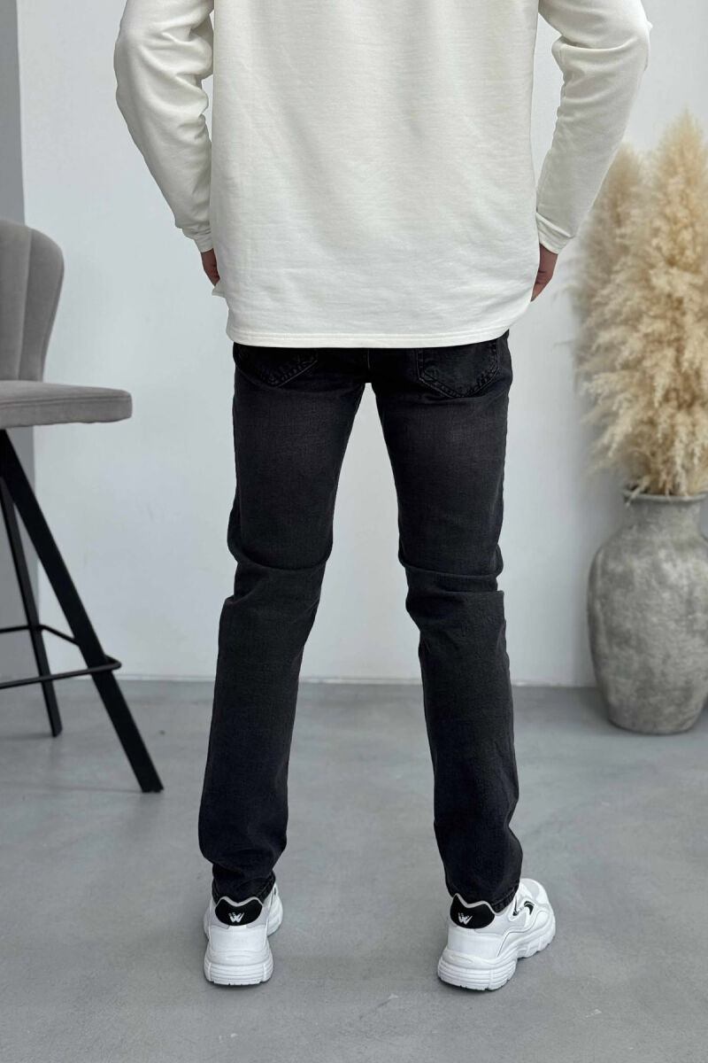 XHINSE ME GËRVISHTJE TË THJESHTA PËR MESHKUJ NË NGJYRË GRI TË ERRËT - 4