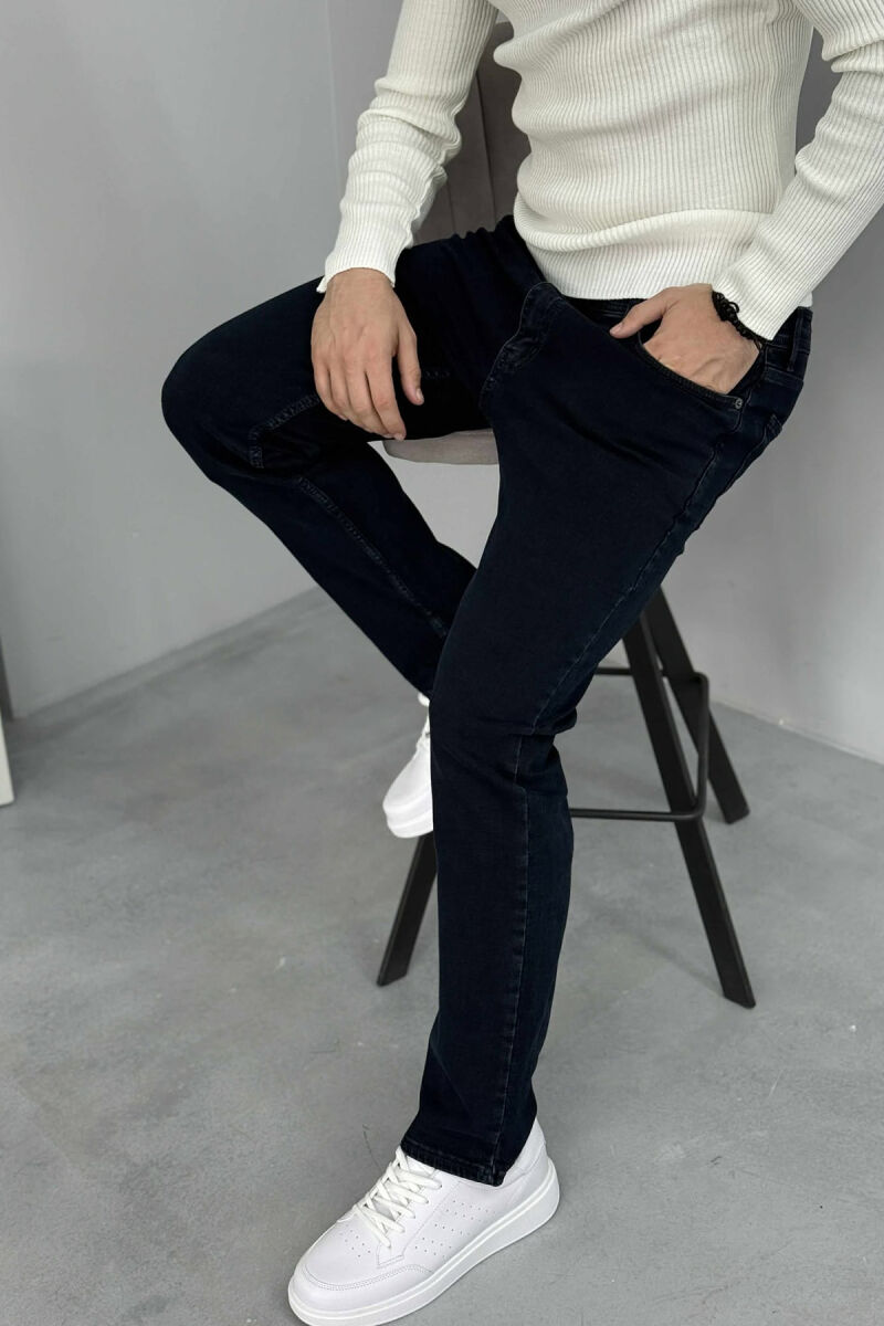 XHINSE NJE NGJYRESHE ELASTIKE PER MESHKUJ NE NGJYRE BLU TE ERRET - 3