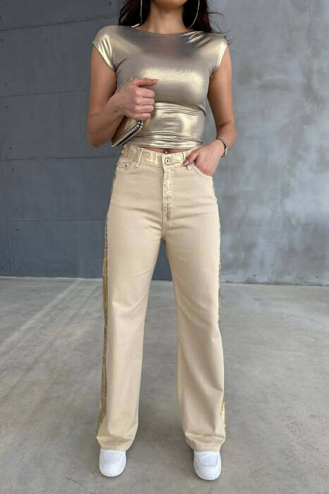 XHINSE NJE NGJYRESHE ME DETAJE SILVER PER FEMRA NE NGJYRE BEZHE - 6