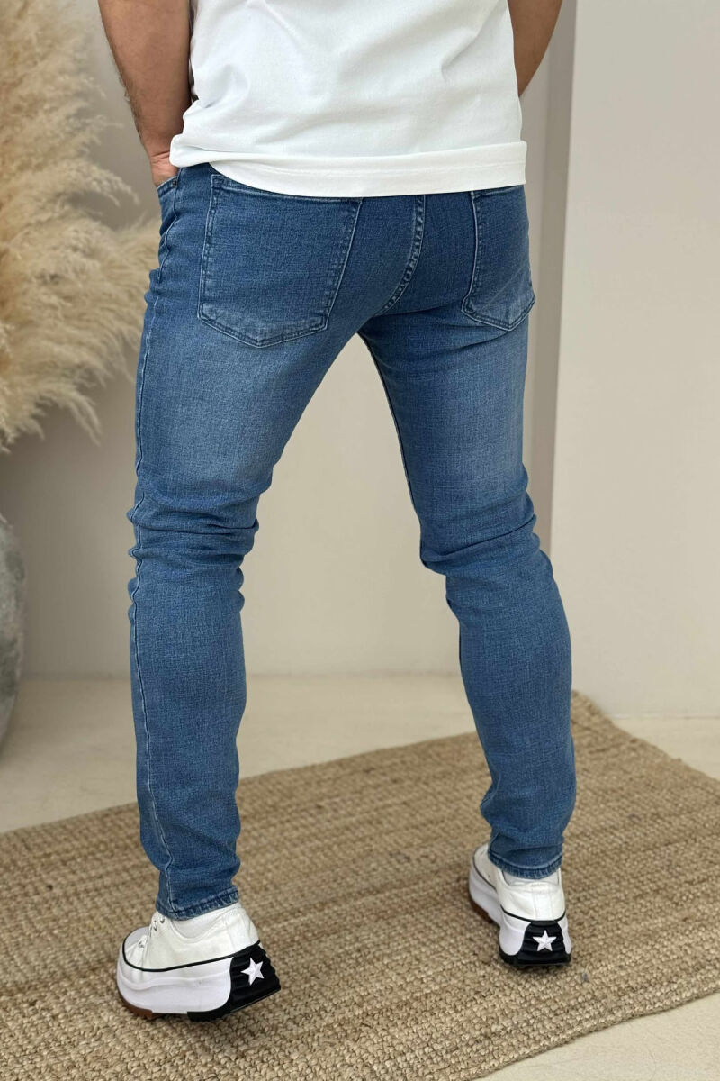 XHINSE NJË NGJYRËSHE TË THJESHTA ME GËRVISHTJE PËR MESHKUJ NË NGJYRËN BLU - 3