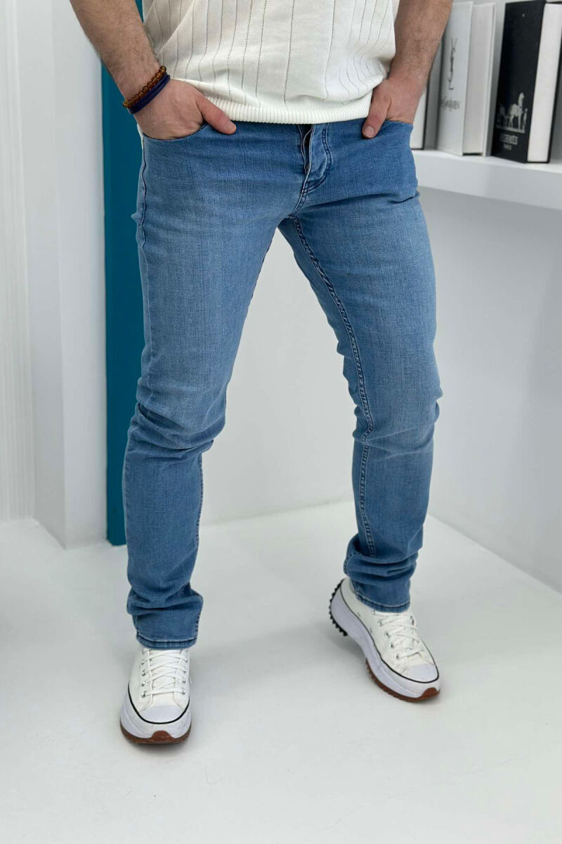 XHINSE NJË NGJYRËSHE TË THJESHTA PËR MESHKUJ NË NGJYRËN BLU E ZBARDHUR - 2