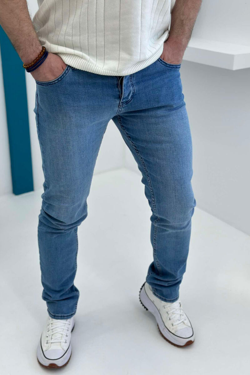 XHINSE NJË NGJYRËSHE TË THJESHTA PËR MESHKUJ NË NGJYRËN BLU E ZBARDHUR - 4