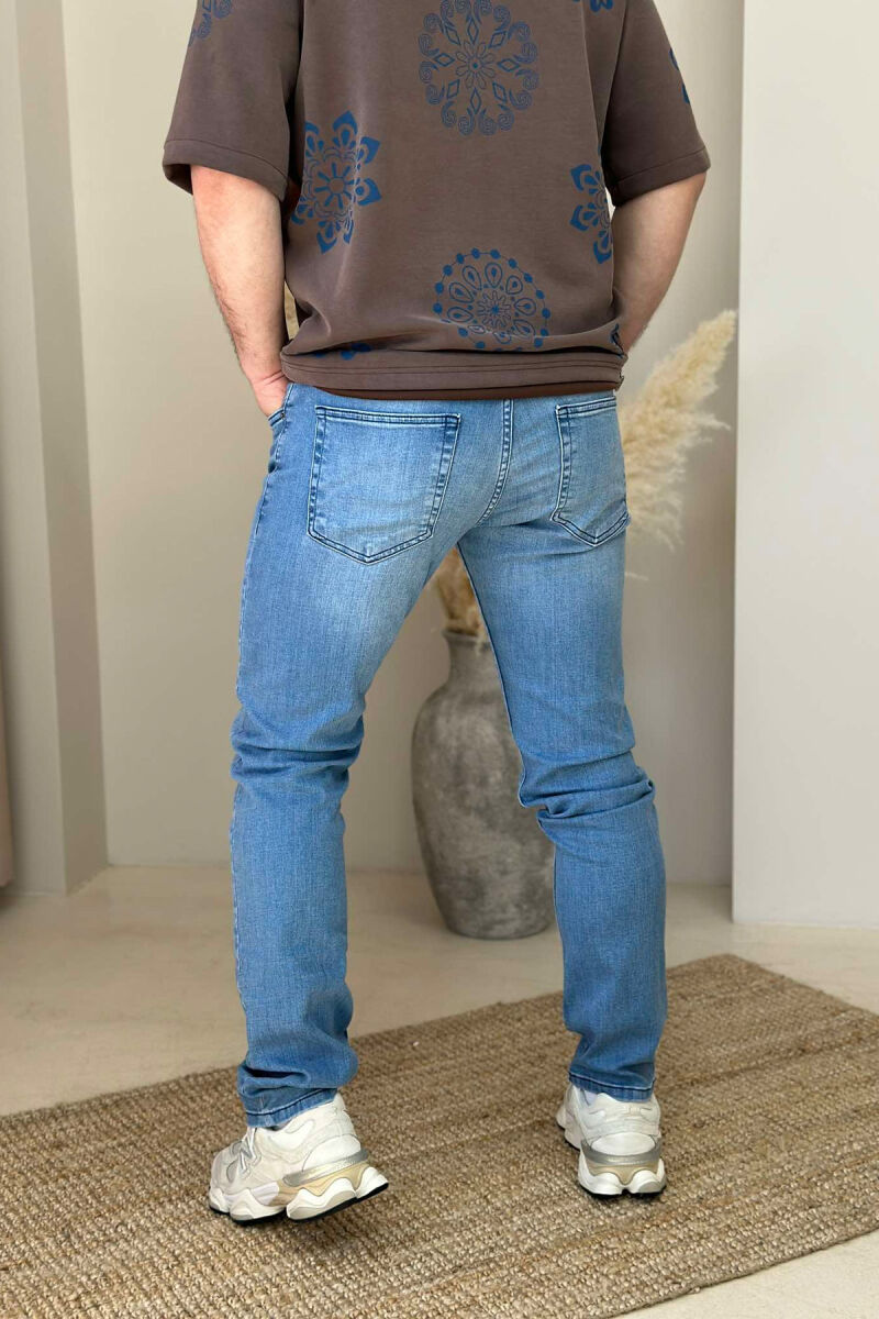 XHINSE NJË NGJYRËSHE TË THJESHTA PËR MESHKUJ NË NGJYRËN BLU E ZBARDHUR - 4