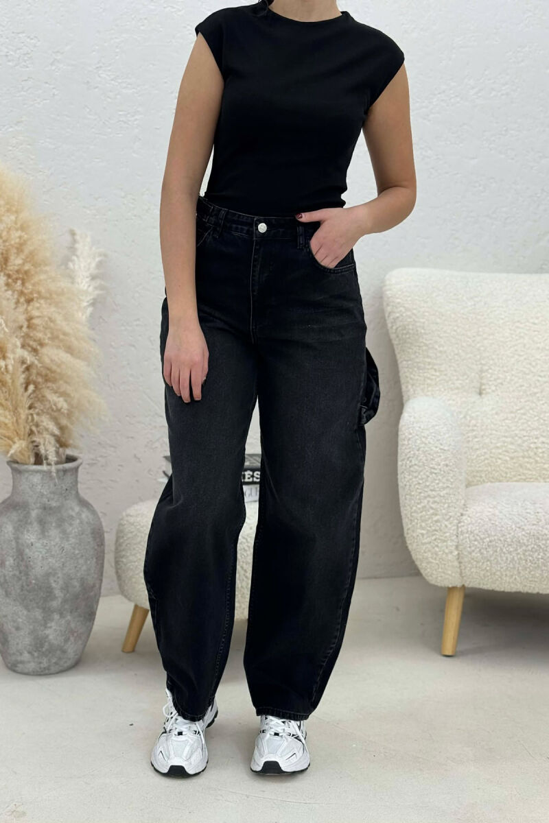 XHINSE PËR FEMRA ME DETAJIN E RRIPAVE NË NGJYRË TE ZEZE - 7