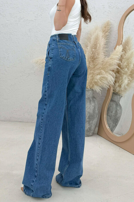 XHINSE TE GJERA NJE NGJYRESHE PER FEMRA NE NGJYRE BLU - 3