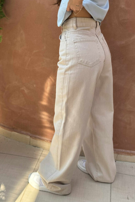 XHINSE TË GJËRA PËR FEMRA NË NGJYRËN BEZHË - 4