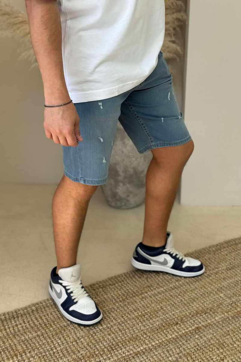 XHINSE TË SHKURTRA ME GËRVISHTJE PËR MESHKUJ NË NGJYRËN BLU E ZBARDHUR - 1