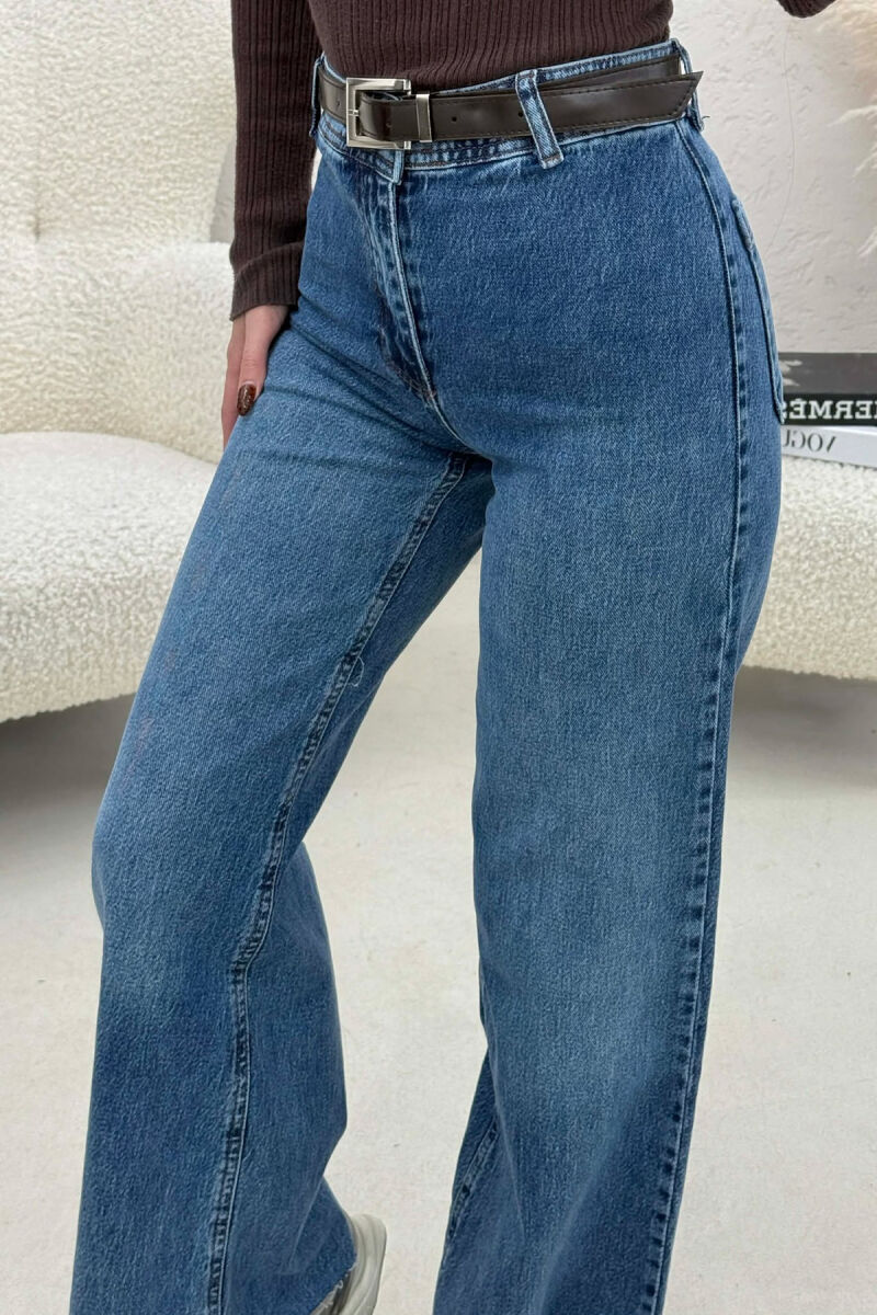 XHINSE TE THJESHTA ME DETAJIN E RRIPIT PER FEMRA NE NGJYRE BLU - 3