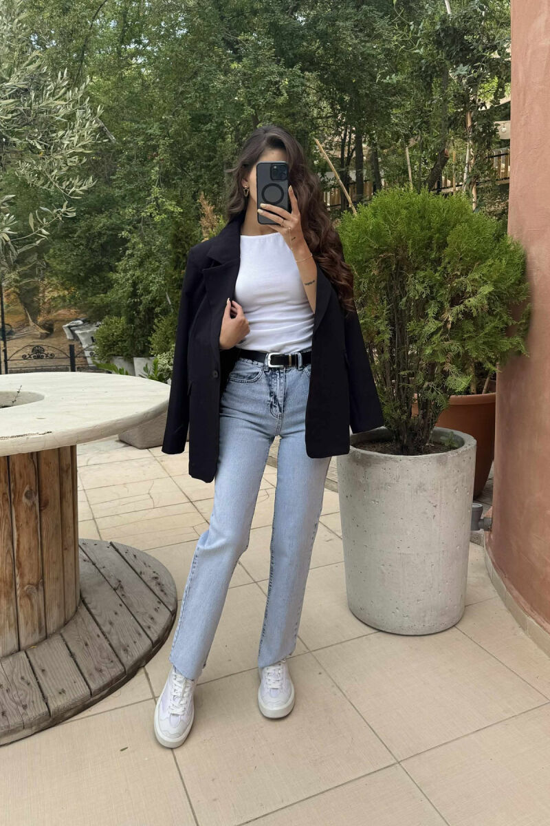 XHINSE TË THJESHTA ME DETAJIN E RRIPIT PËR FEMRA NË NGJYRËN BLU E ZBARDHUR - 3