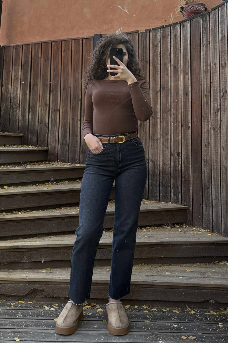 XHINSE TË THJESHTA ME DETAJIN E RRIPIT PËR FEMRA NË NGJYRËN GRI TË ERRËT - 4