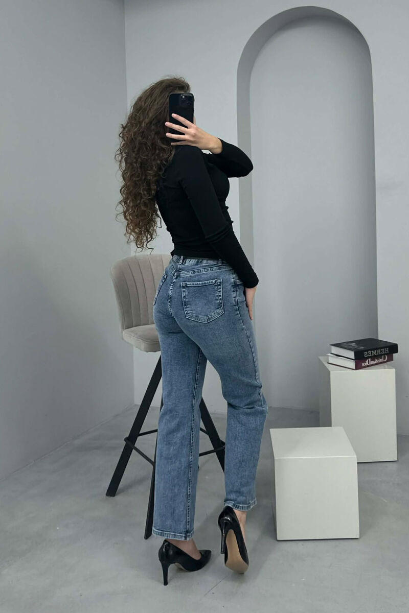 XHINSE TË THJESHTA ME RRIP PËR FEMRA NË NGJYRË BLU TË ZBARDHUR - 7