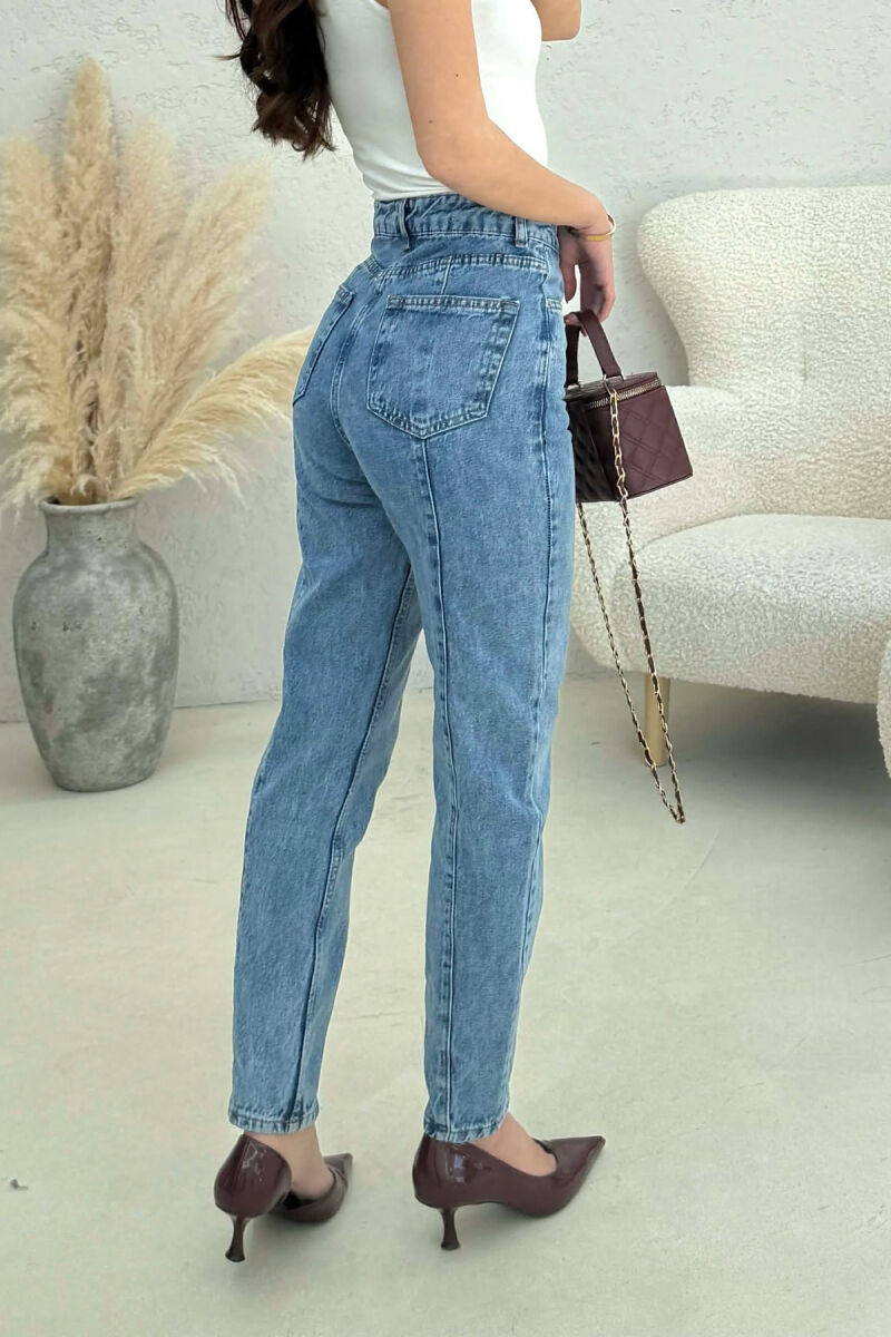 XHINSE TE THJESHTA NJE NGJYRESHE PER FEMRA NE NGJYRE BLU - 2