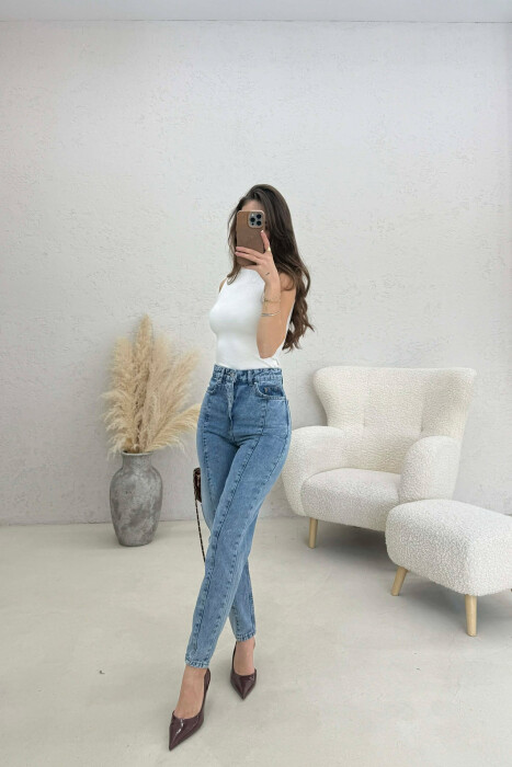 XHINSE TE THJESHTA NJE NGJYRESHE PER FEMRA NE NGJYRE BLU - 3