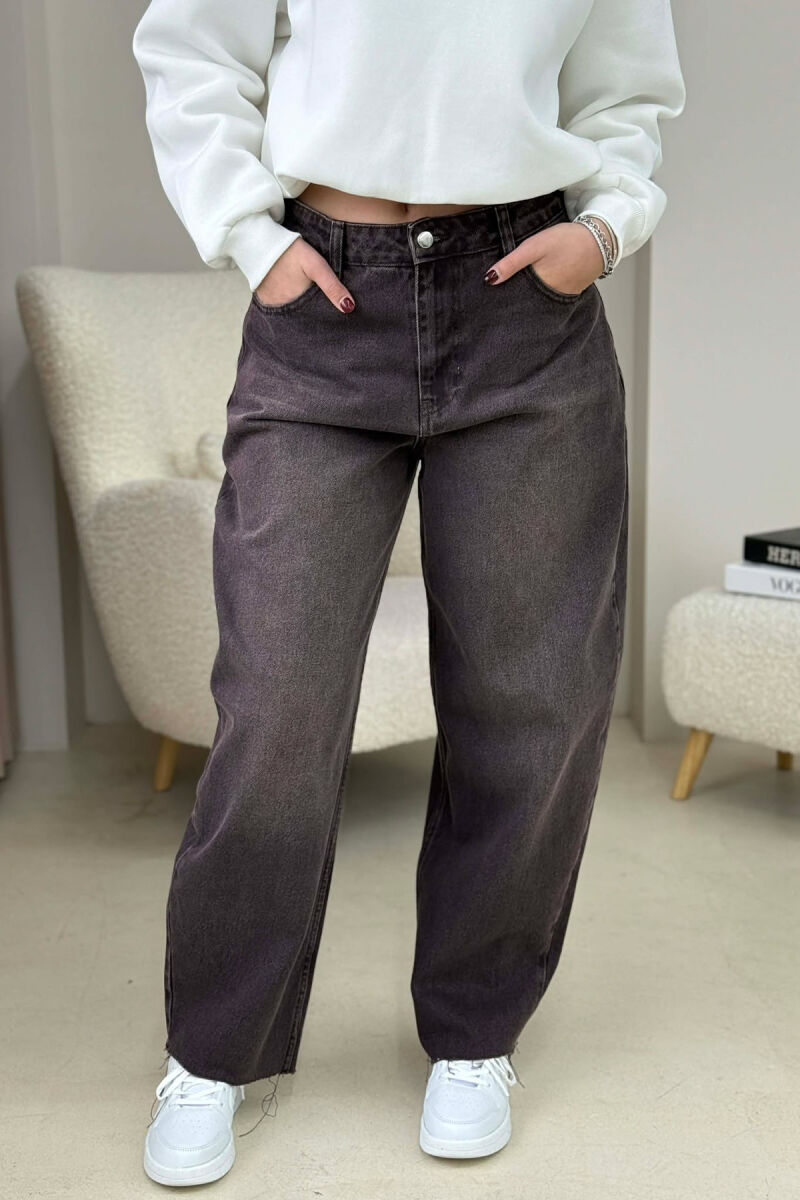 XHINSE TE THJESHTA NJE NGJYRESHE PER FEMRA NE NGJYRE KAFE - 1